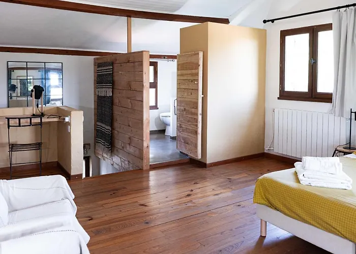 Chaumarty Ecogites Semesterbostad *